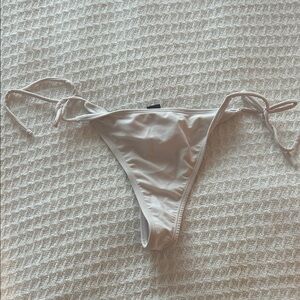 BOUTINE LA STRING BIKINI BOTTOM NEVER WORN